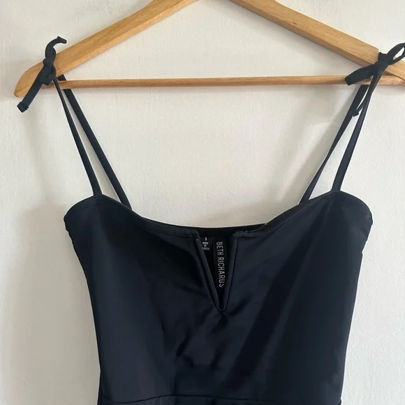 Beth Richards Black Gisele One Piece Swimsuit size Small EUC - Picture 4 of 8